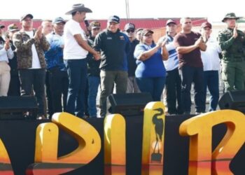 Diosdado Cabello: «No descansamos ni un instante hasta tener en Venezuela» a Maduro