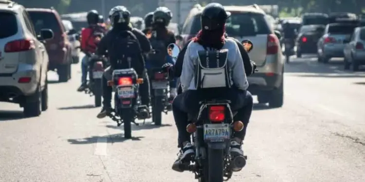 Motorizados en Caracas deben pagar impuesto municipal según cilindrada y tipo de moto