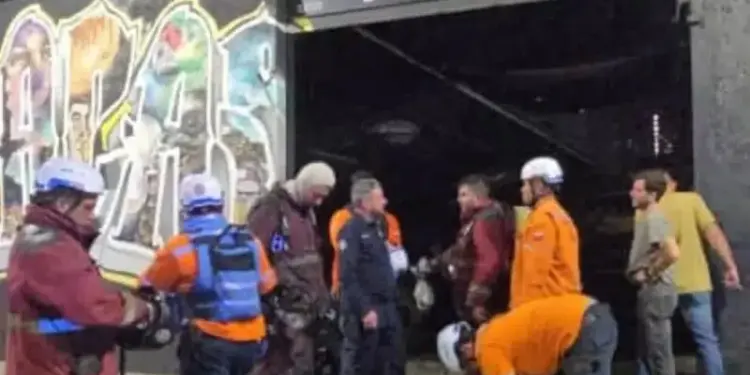 Incendio en local automotriz de Chacao fue controlado sin víctimas