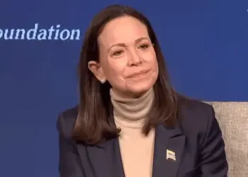 «Solo sigue órdenes para desmantelar al régimen»: Machado llama a los venezolanos a «despreocuparse» respecto a Delcy Rodríguez