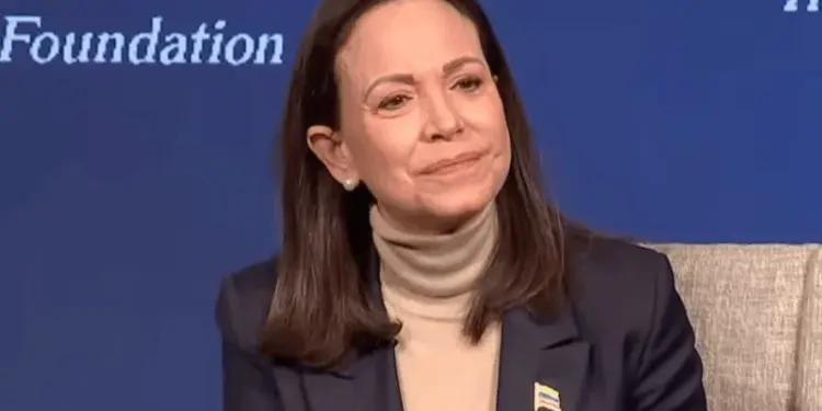 «Solo sigue órdenes para desmantelar al régimen»: Machado llama a los venezolanos a «despreocuparse» respecto a Delcy Rodríguez