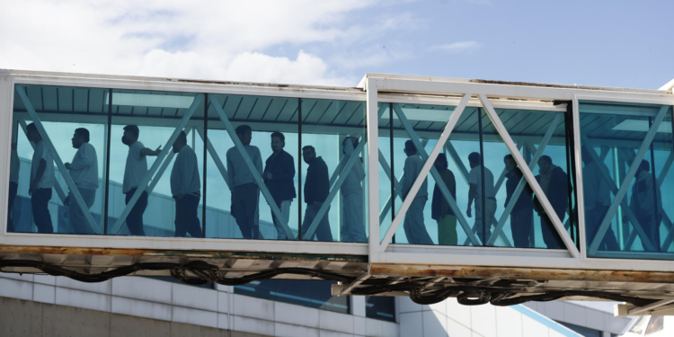 Llegan a Venezuela 182 migrantes en un vuelo de repatriación desde Estados Unidos