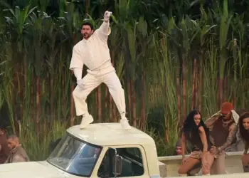 Seis poderosos mensajes de Bad Bunny durante su actuación en el Super Bowl