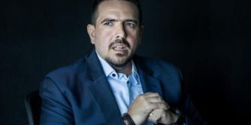 Stalin González llama a «acatar sin excusas» la Ley de Amnistía en Venezuela