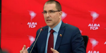 Jorge Arreaza anunció que 379 personas serán amnistiadas en las próximas horas