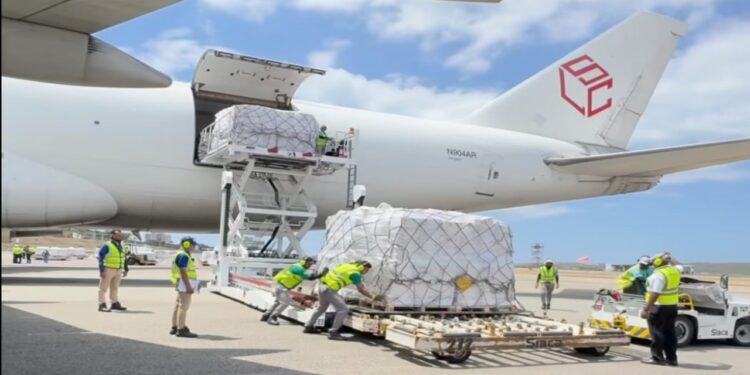 Llega al país el segundo cargamento de medicamentos proveniente de EEUU