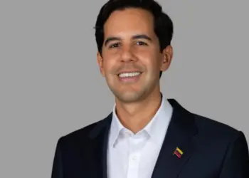 Anuncian designación de Oliver Blanco como viceministro para Europa y América del Norte