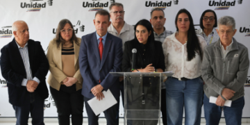 Oposición cree que transición venezolana no ha comenzado y abre la puerta a nueva elección