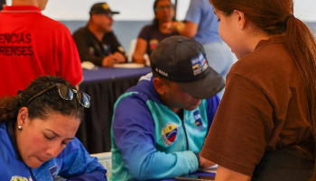 Llegan a Venezuela 134 migrantes procedentes de Miami, entre ellos 3 menores