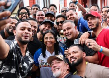 Delcy Rodríguez recibió en Miraflores a Navegantes del Magallanes, campeones de la Serie de las Américas