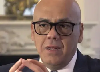 Jorge Rodríguez: Opositores en el exterior pueden volver al país, si cumplen con la Ley de Amnistía