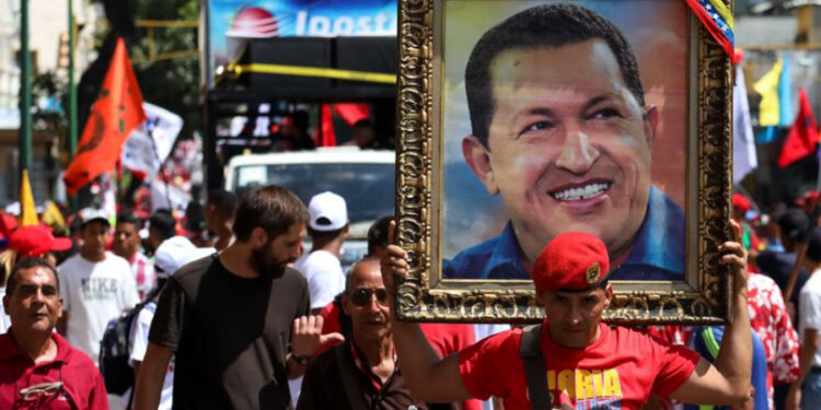 El pueblo venezolano se moviliza este miércoles en Caracas para conmemorar 34 años del 4F