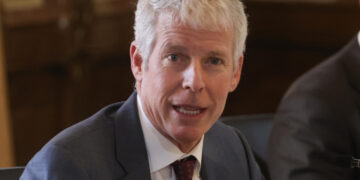 Secretario de Energía de EEUU estima ventas adicionales de $5.000 millones en crudo venezolano