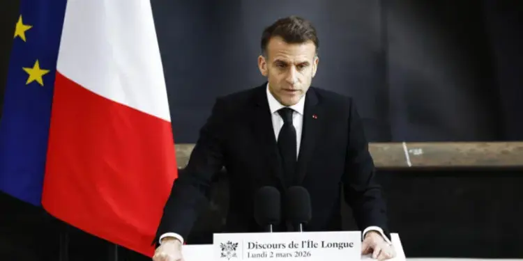 Macron ordena aumentar el arsenal de ojivas nucleares de Francia