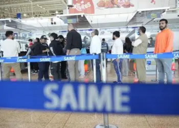 270 venezolanos retornaron desde USA en vuelo de repatriación, entre ellos seis niños