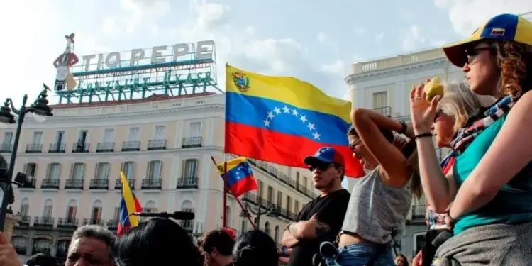 Solo 11% de los venezolanos en el exterior planea regresar al país, según estudio