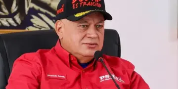 Cabello dice que le tiene «una sorpresa» a Machado si regresa a Venezuela