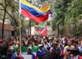 «Venezuela e Irán, una sola bandera»: el chavismo se moviliza en Caracas para rendir homenaje a Alí Jameneí