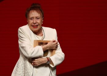 Muere Gemma Cuervo, la actriz española que fue mucho más que Vicenta de ‘Aquí no hay quien viva’, a los 91 años