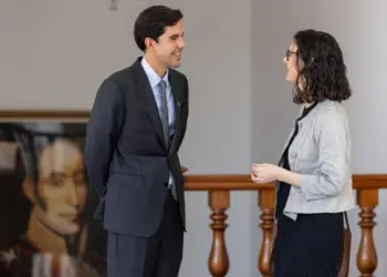 Venezuela y Reino Unido exploran fortalecimiento de la relación bilateral y comercial