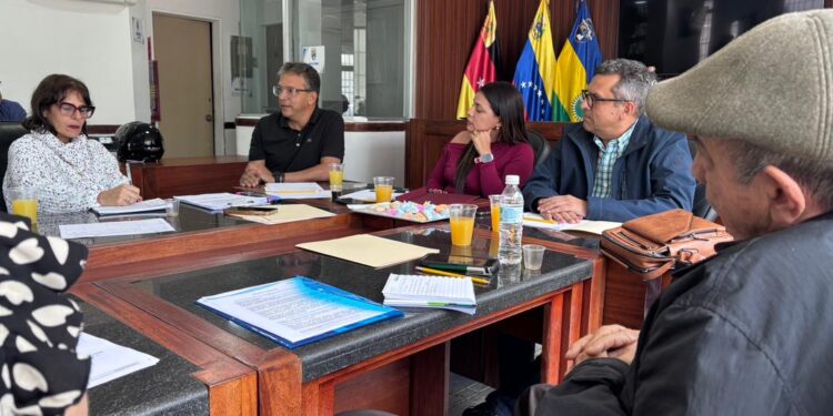 Concejal Omar Villalba lidera mesas técnicas para la creación de la Ordenanza del AdultoMayor en Baruta