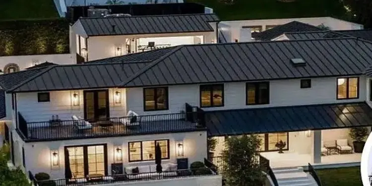 Policía de Los Ángeles detiene a mujer que disparó contra la residencia de Rihanna