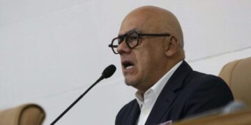 Rodríguez anuncia reforma minera y adelanta que Gobierno evalúa devolver activos expropiados